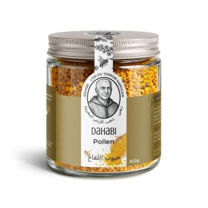 Un pot de pollen d'abeille au maroc